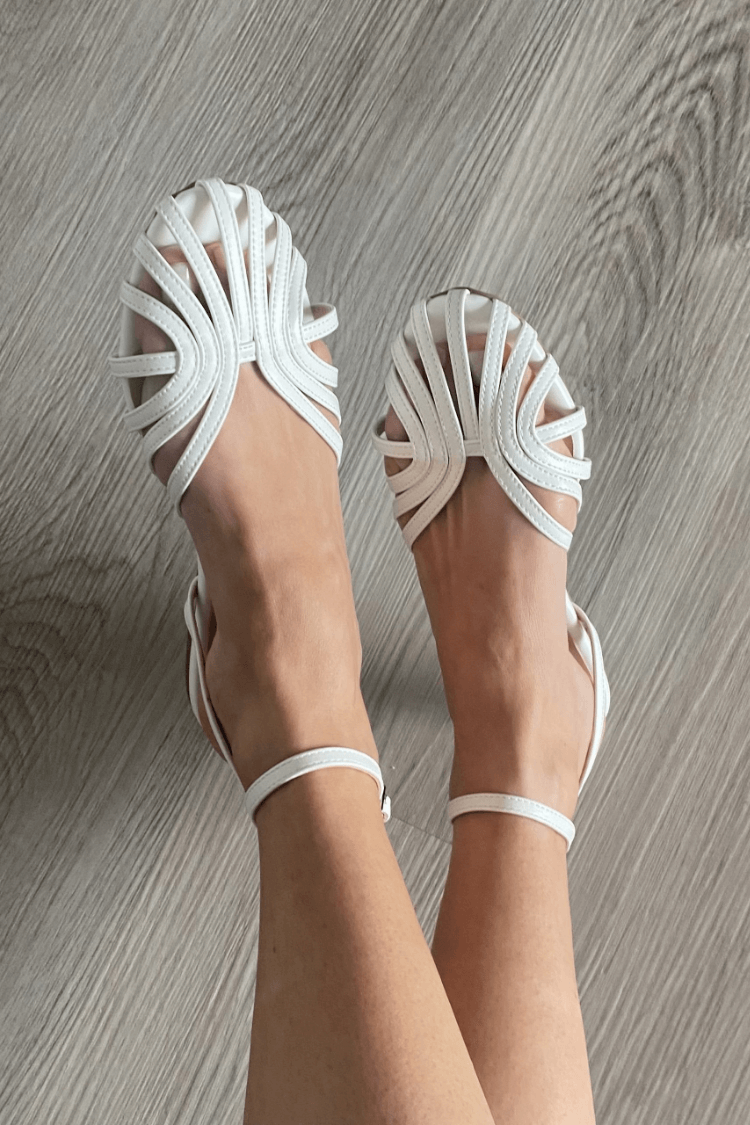 Vittoria | Sandalias con adornos dorados